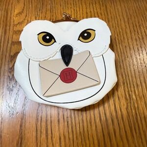 Harry Potter Wizarding World Hedwig Owl Coin Purse Kiss Lock White Faux Leather